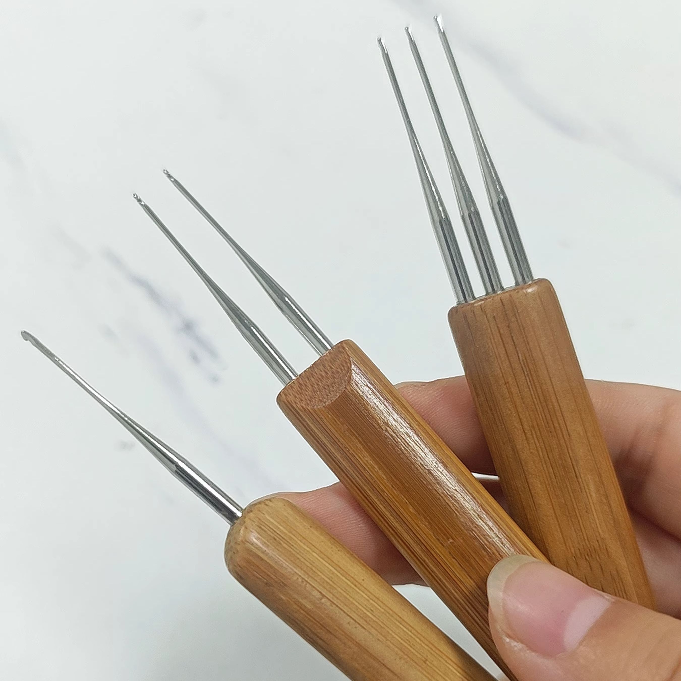Wooden Crochet Hooks Ergonomic Handle - Ganchos de Crochet Ergonómicos con Mango